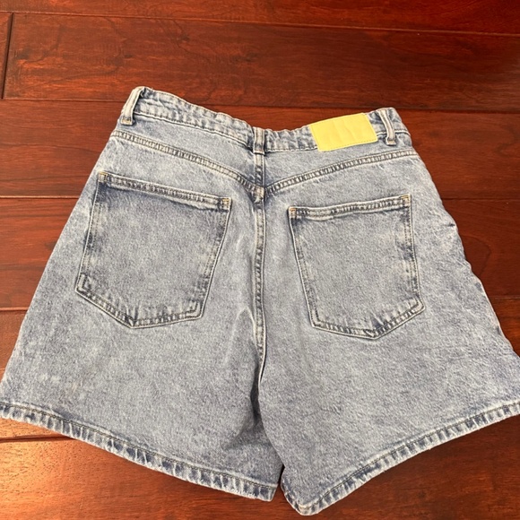 Zara Jean Shorts - Picture 2 of 3